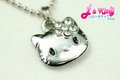 Mooie-zilverkleurige-ketting-Hello-Kitty